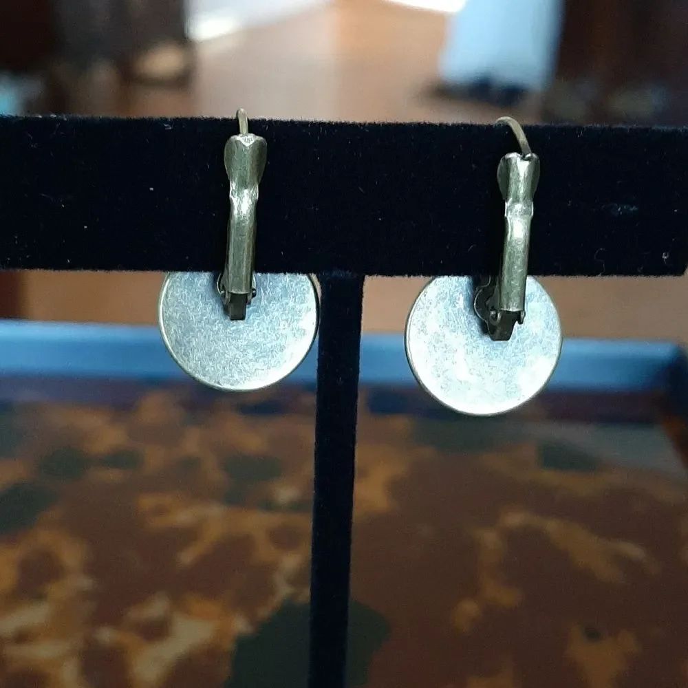 NEW Butterfly earrings - Picture 3 of 3